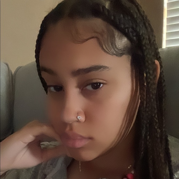 Meet your Posher, Tianna - Picture 1 of 1